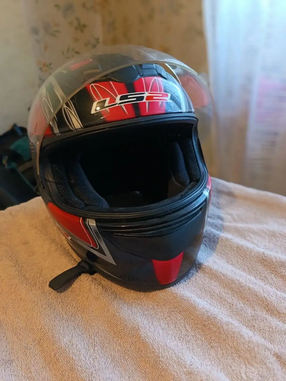 Продам мотошлем LS2 Б/У размер М - Мотоциклы и мототовары (Барахолка) в Тольятти