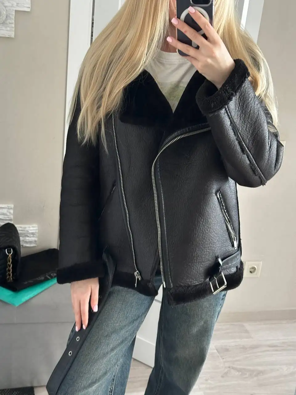 Женская дубленка в отличном состоянии - Верхняя одежда (Одежда) в Тольятти