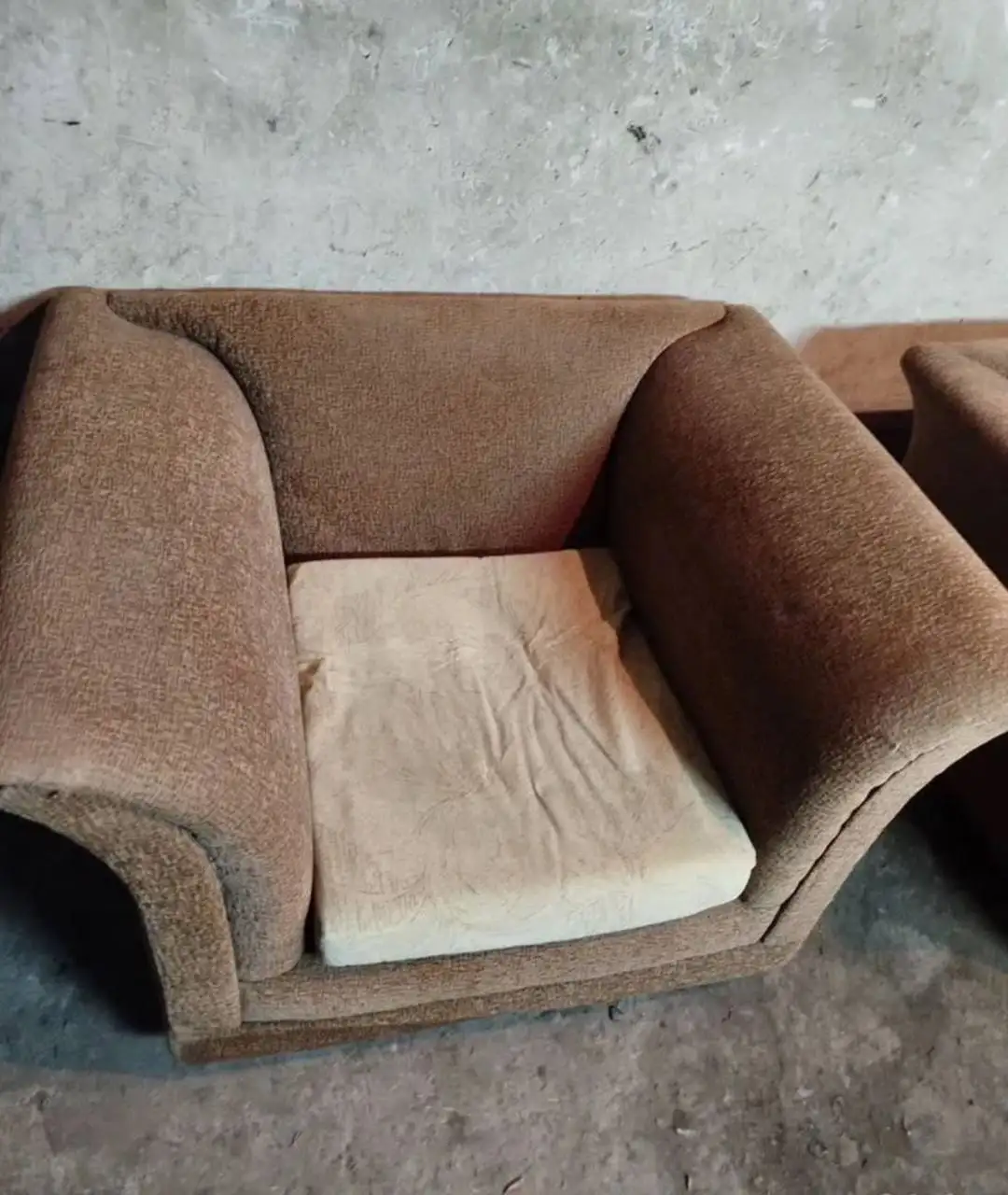 Продается комплект мебели: диван и кресло - Мебель (Для дома и дачи) в Тольятти