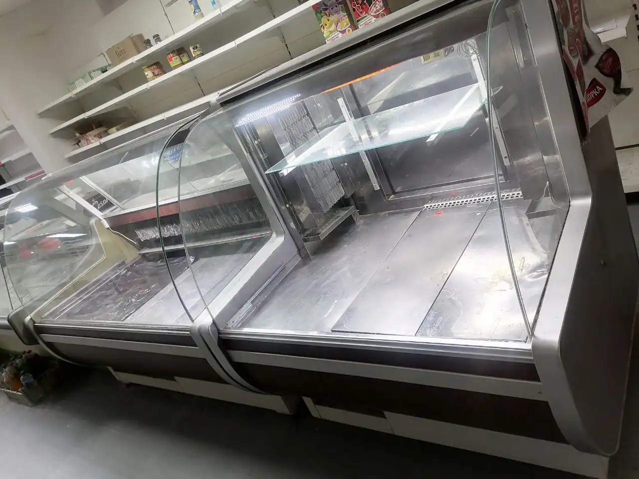 Продажа витринных холодильников б/у