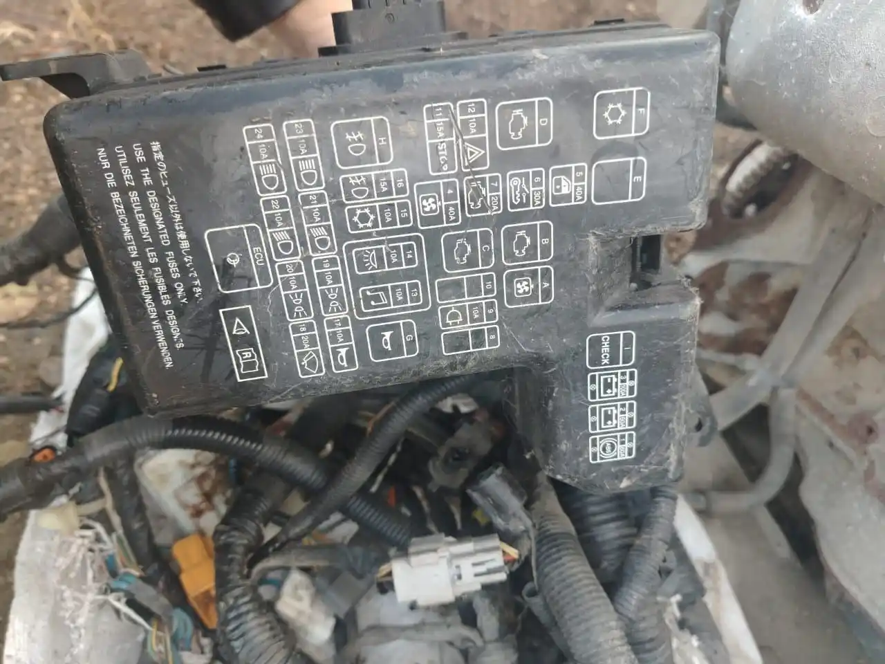 Продам двигатель на Mitsubishi Pajero Io