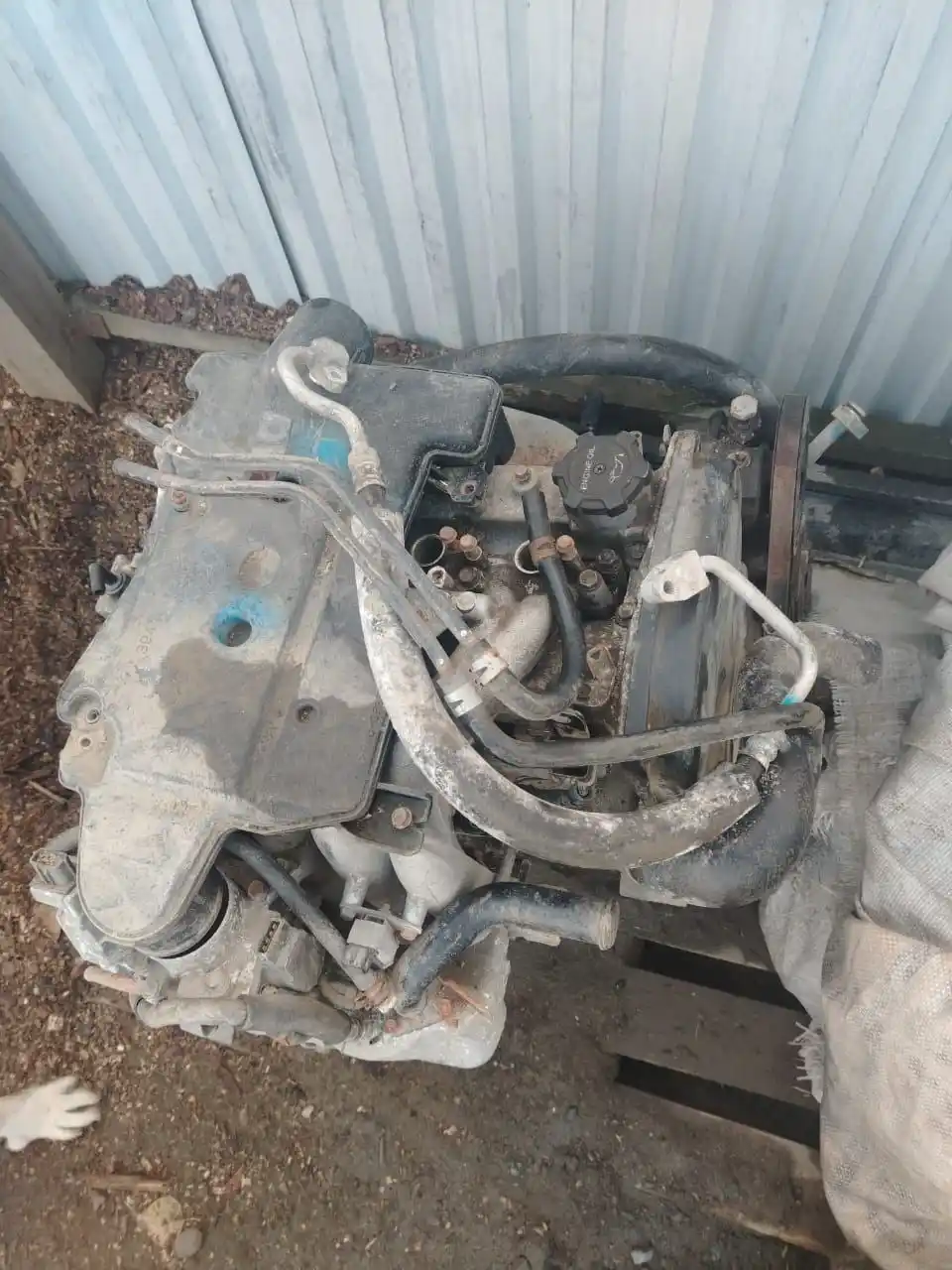 Продам двигатель на Mitsubishi Pajero Io