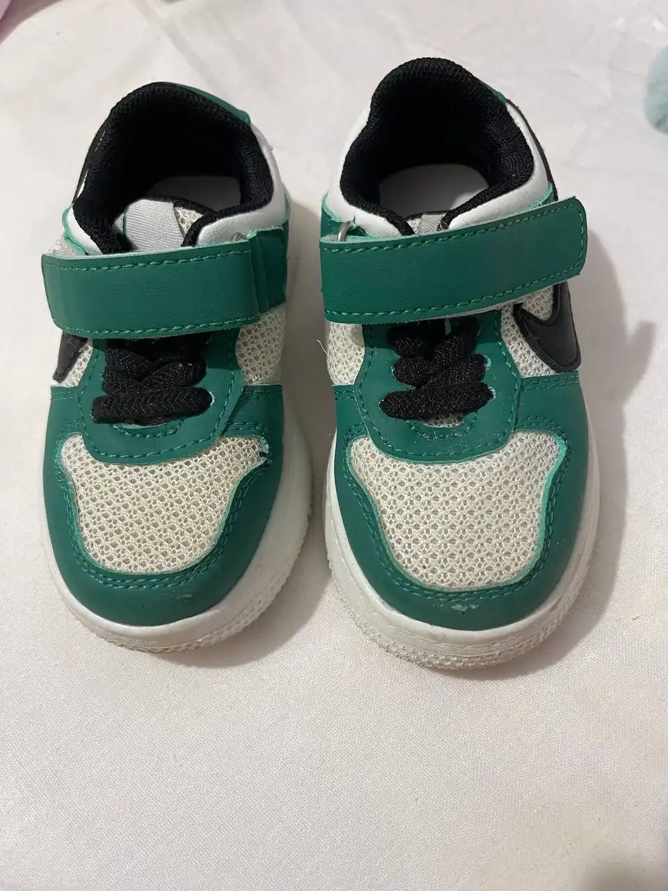 Детские кроссовки размер 22