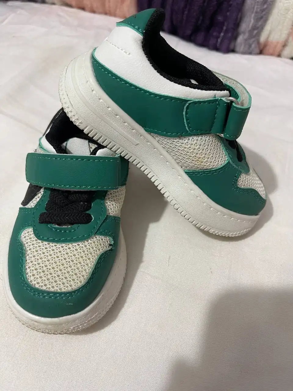 Детские кроссовки размер 22