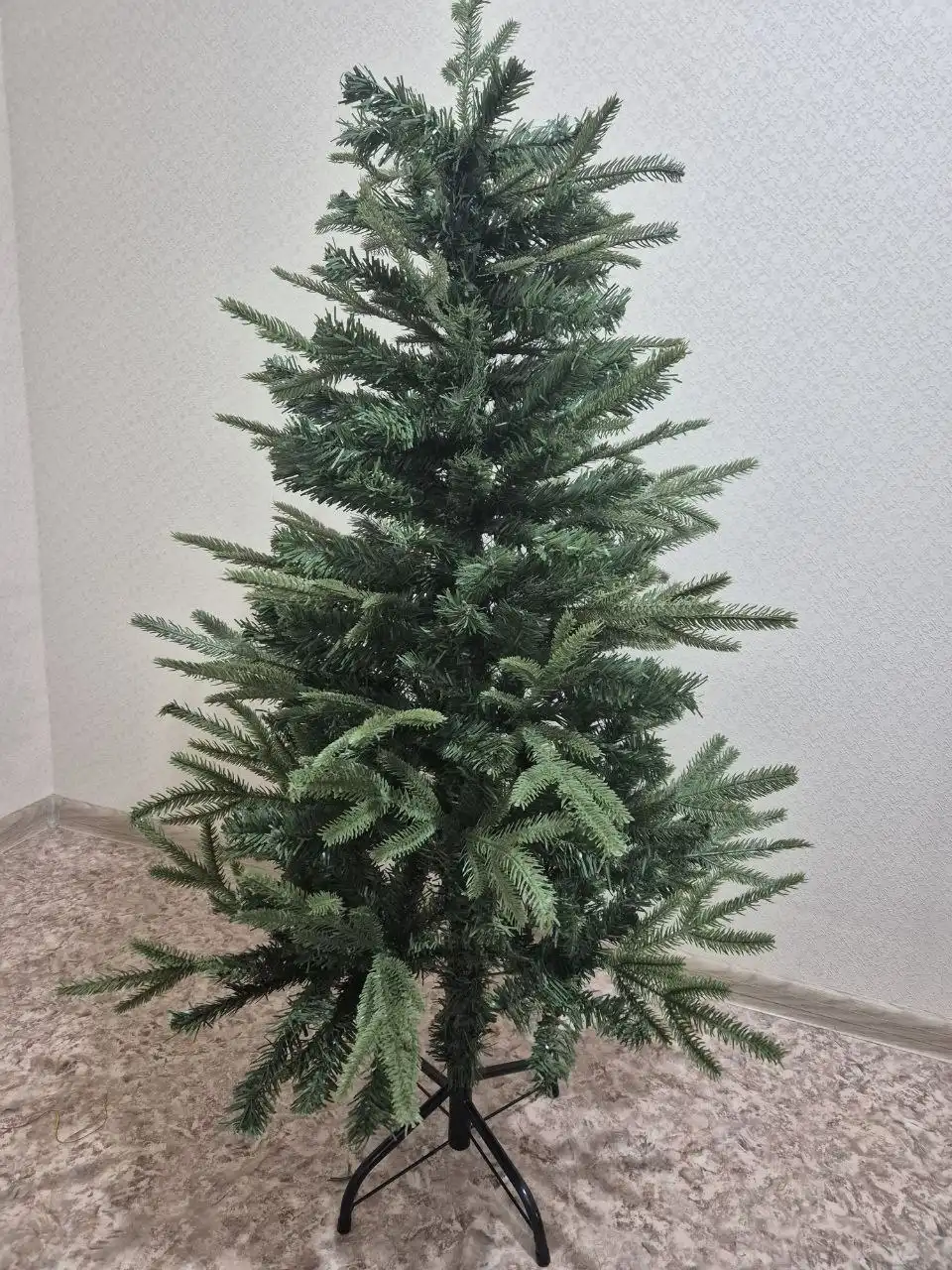 Продаётся ЁЛКА НОВОЕ