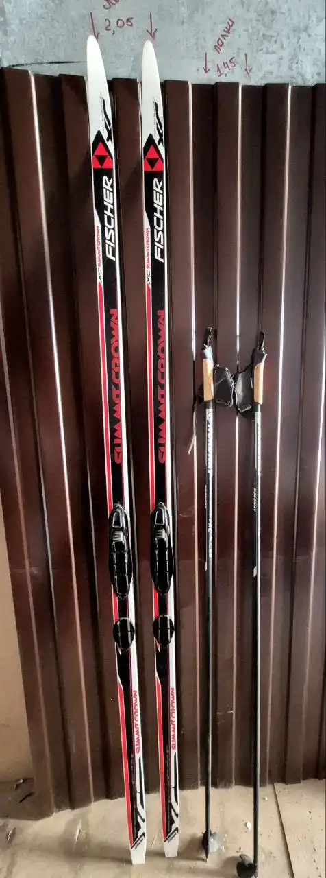 Продажа лыж с палками и ботинками