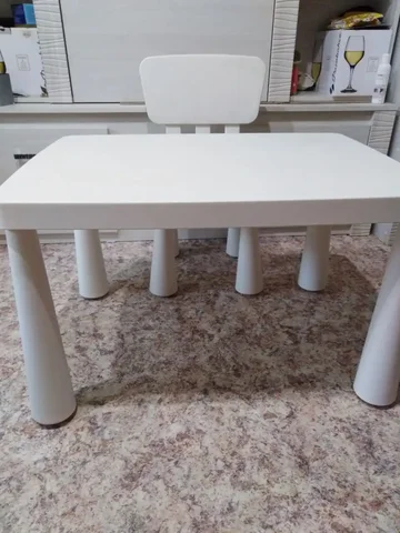 Детский столик и стульчик - Товары для детей в Южно-Сахалинск