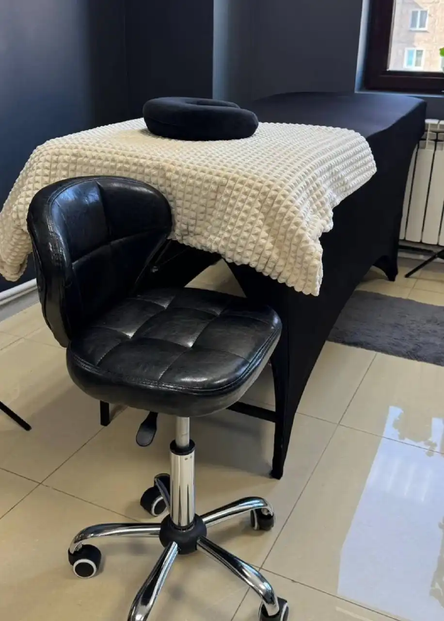 Продажа мебели, оборудования и декора в Корсакове