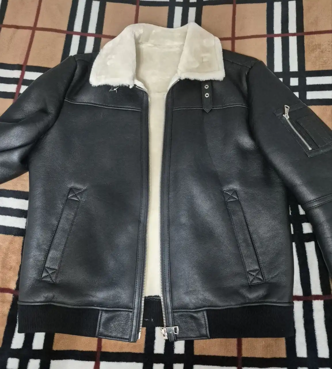 Продам Ноглики Р54 новая