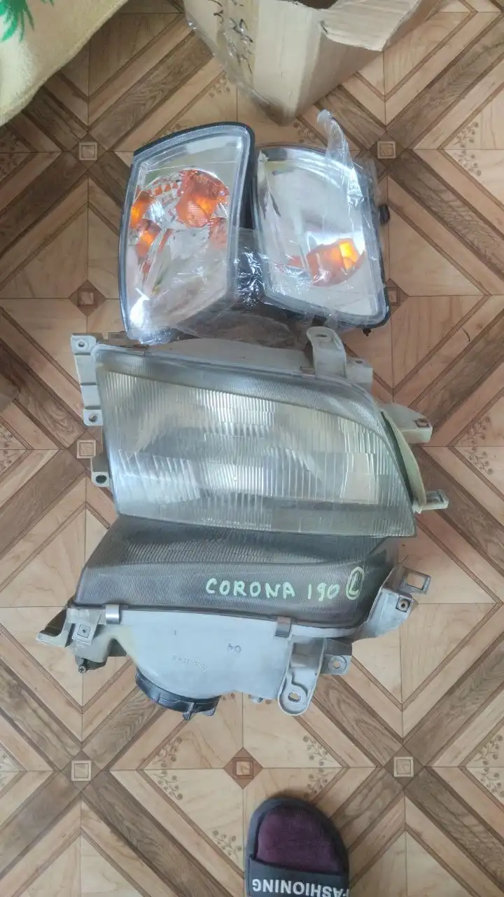 Продажа фары и габарита Тойота Корона 1993-95 г.в.