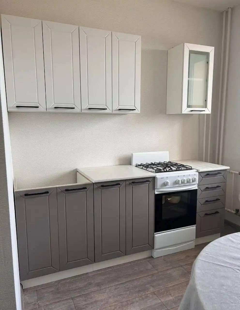 Мебель на заказ и готовая в выставочном зале