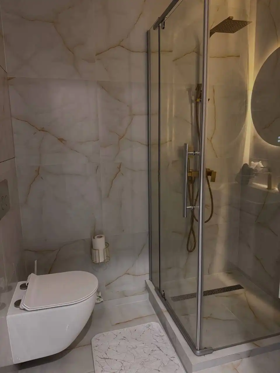 Сдам квартиру посуточно у ТРК Сити Молл