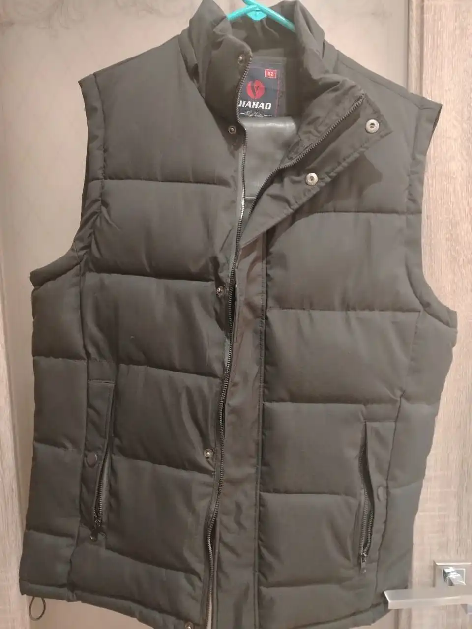 Мужской утепленный жилет с капюшоном, размер 50