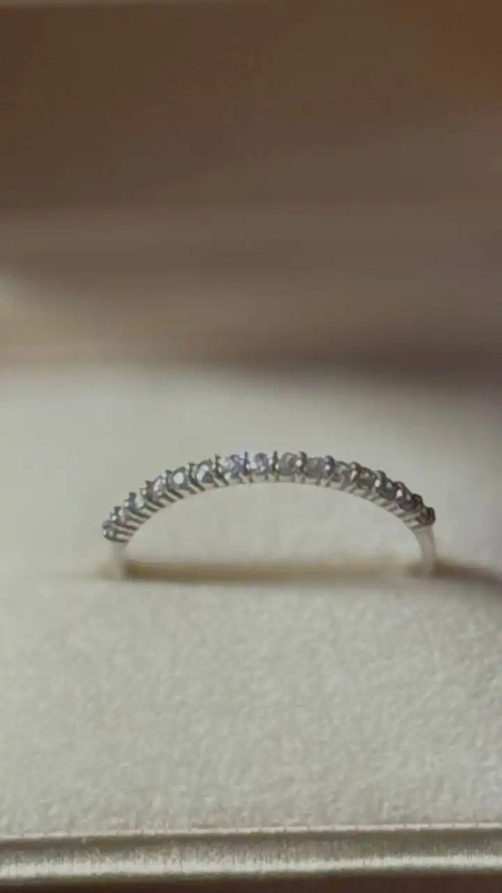 Продажа кольца из белого золота 18.5 размера