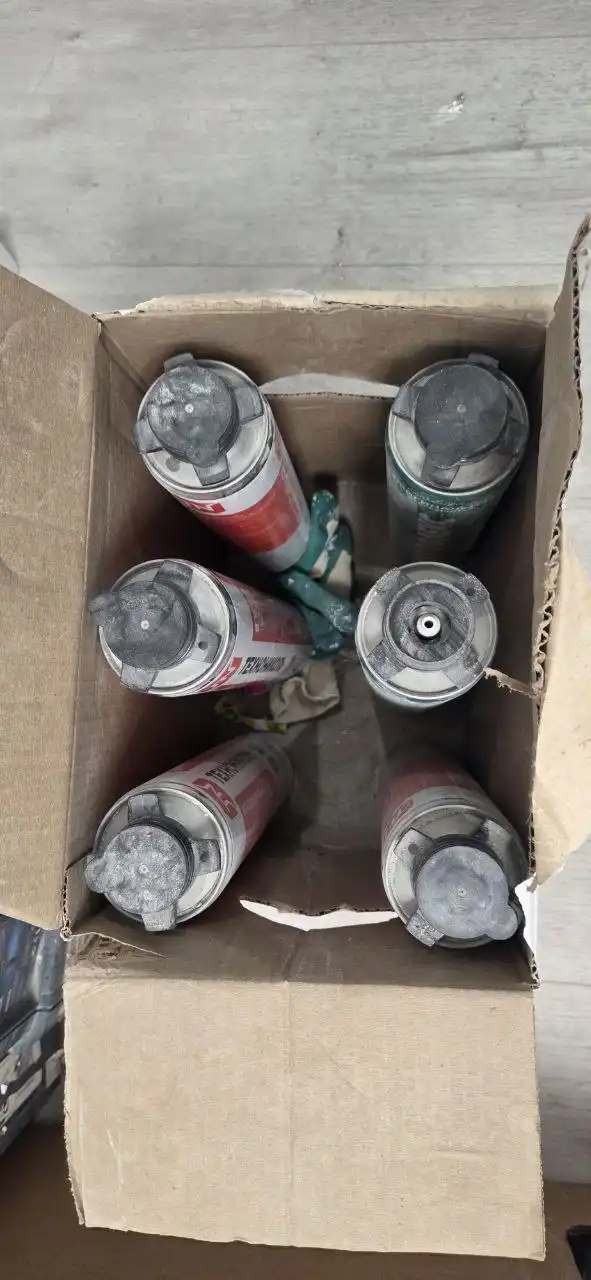 Раковина из искусственного камня и монтажная пена техниколь