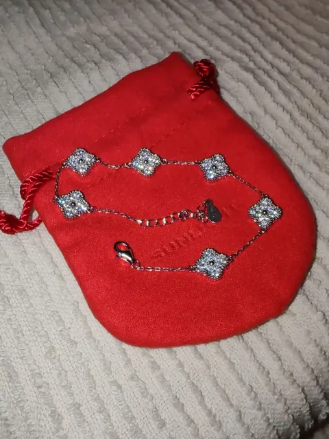 Серебряный браслет с фианитами в стиле Ван Клиф - Разное в Южно-Сахалинск