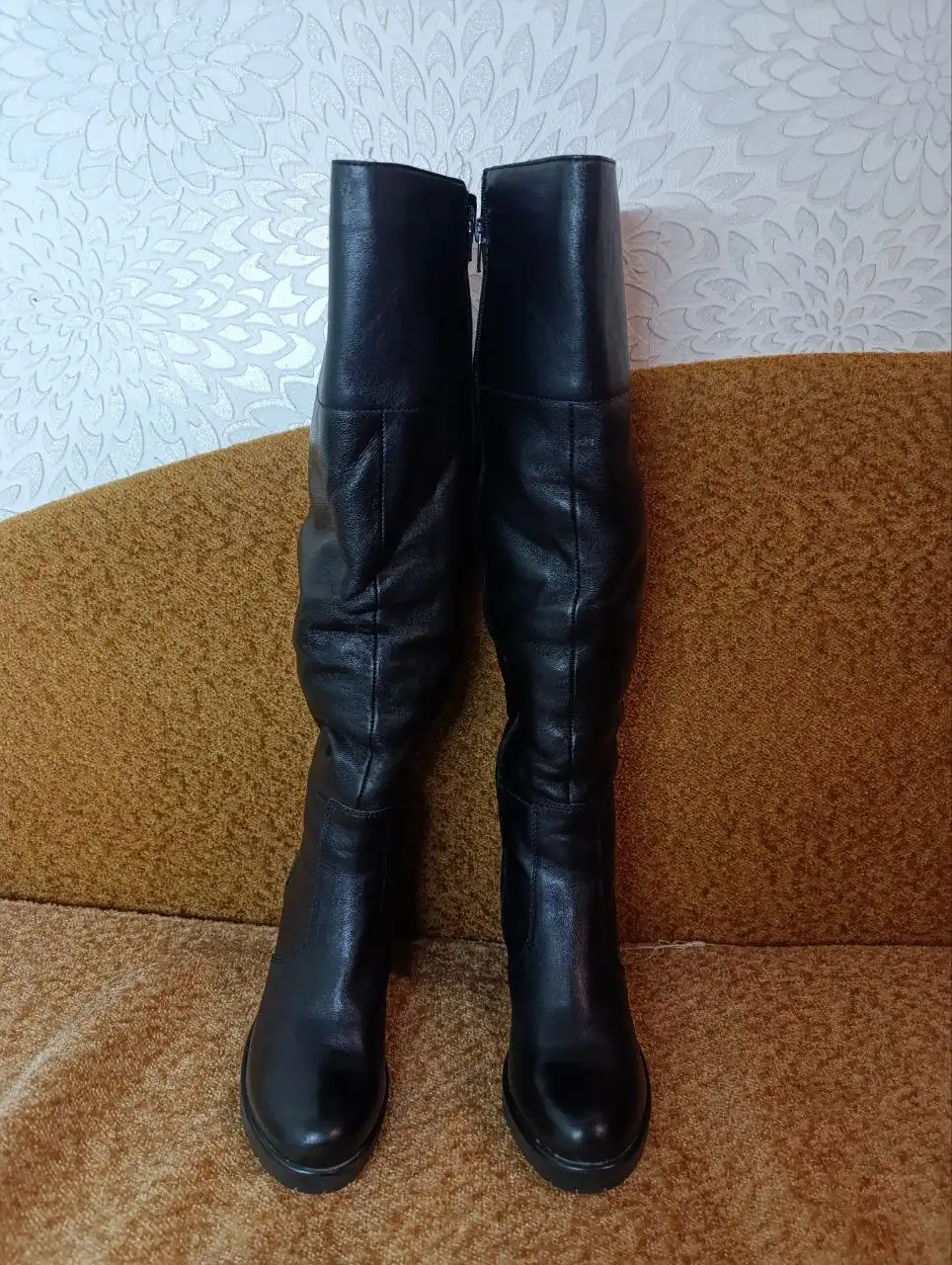 Продам стул коленный ортопедический, обувь, шубу, раковину и другие товары в связи с переездом