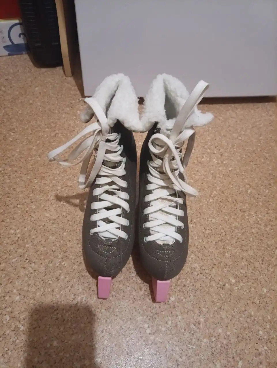 Женские коньки новые 38 размер