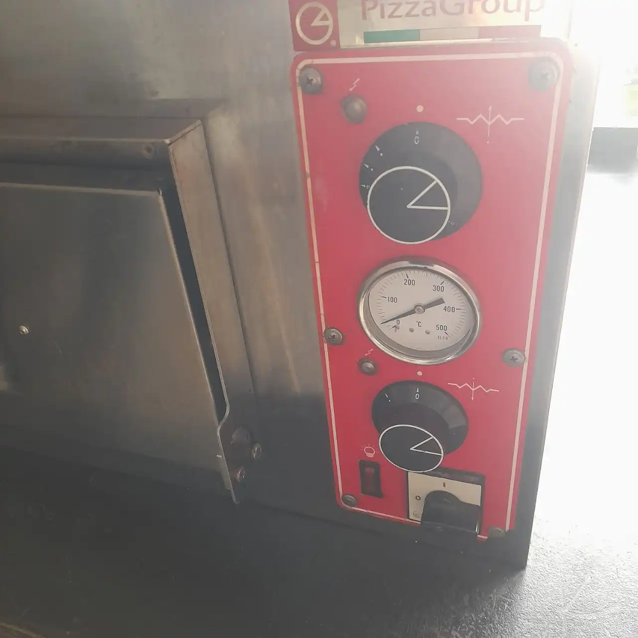 Продается профессиональная итальянская пицца-печь трехфазная - Оборудование для общепита (Готовый бизнес и оборудование) в Южно-Сахалинск