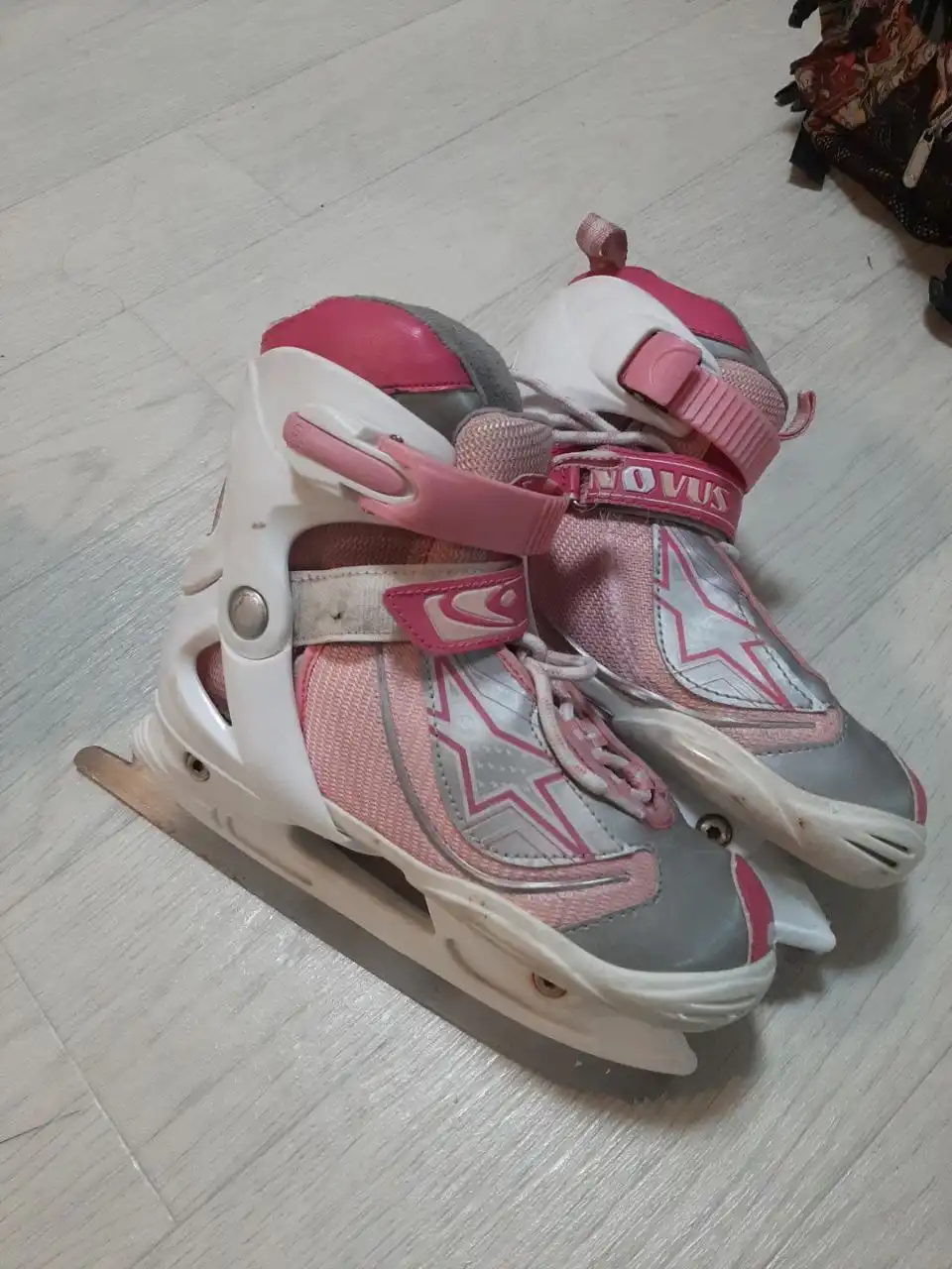 Продам подростковые раздвижные коньки - Спортивный инвентарь (Хобби и отдых) в Южно-Сахалинск