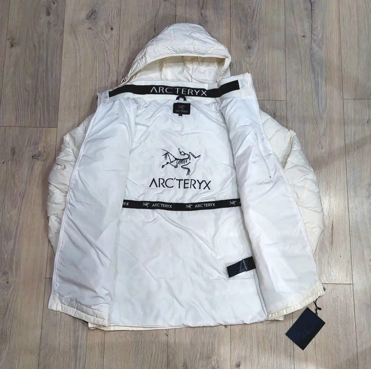 Куртка ARC'teryx весна-осень - Верхняя одежда (Одежда) в Южно-Сахалинск