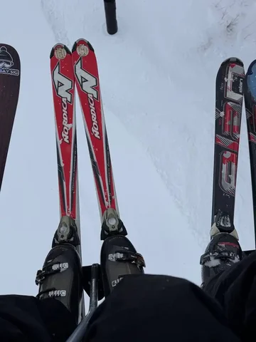 Горные лыжи карвинговые Nordica размер 160 см - Сноуборд в Южно-Сахалинск