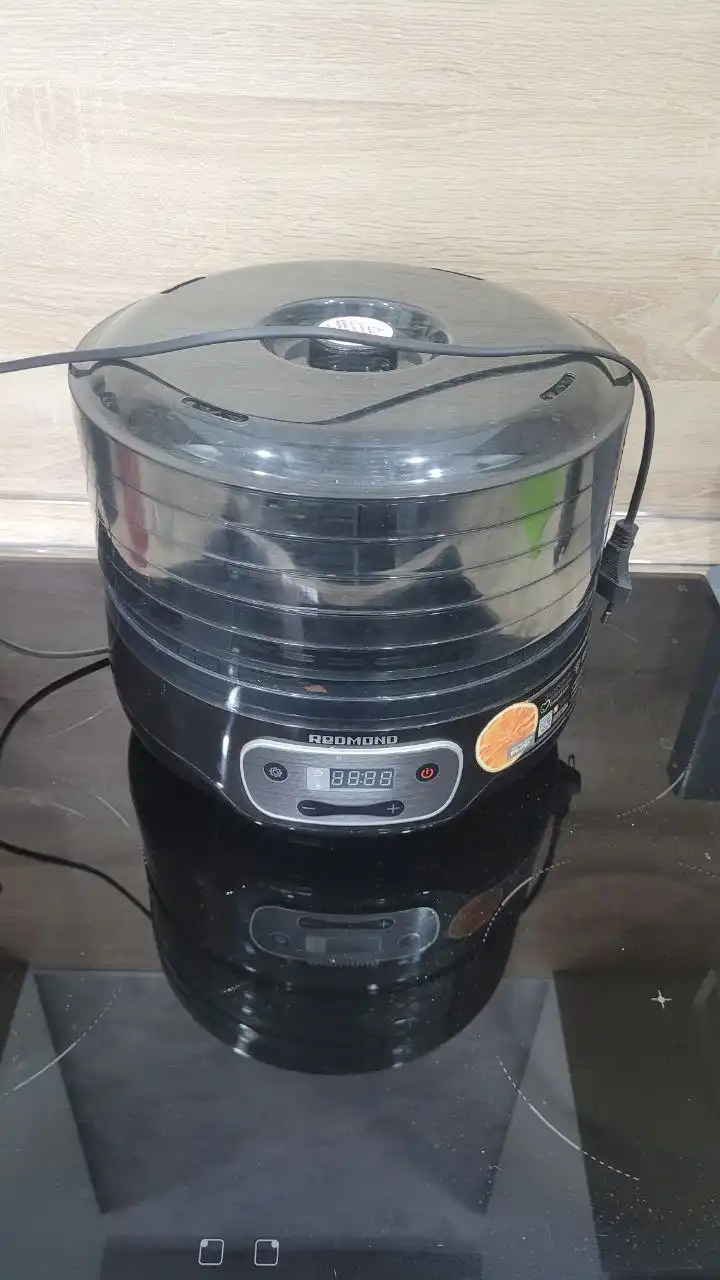 Продам сушилку для фруктов - Бытовая техника (Для дома и дачи) в Южно-Сахалинск