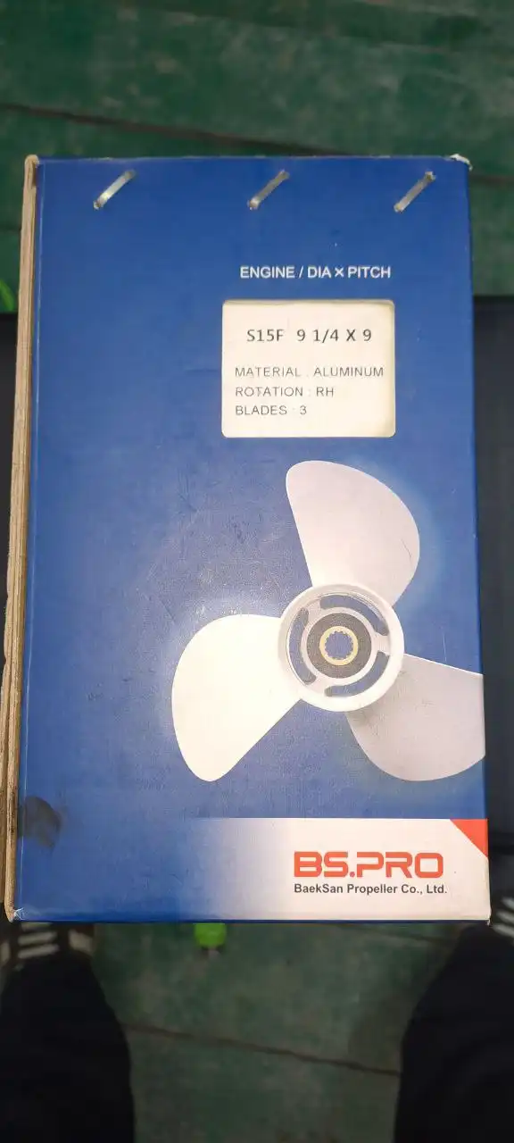 Продам гребной винт Suzuki 9.9-15 л.с - Для лодочных моторов (Запчасти) в Южно-Сахалинск