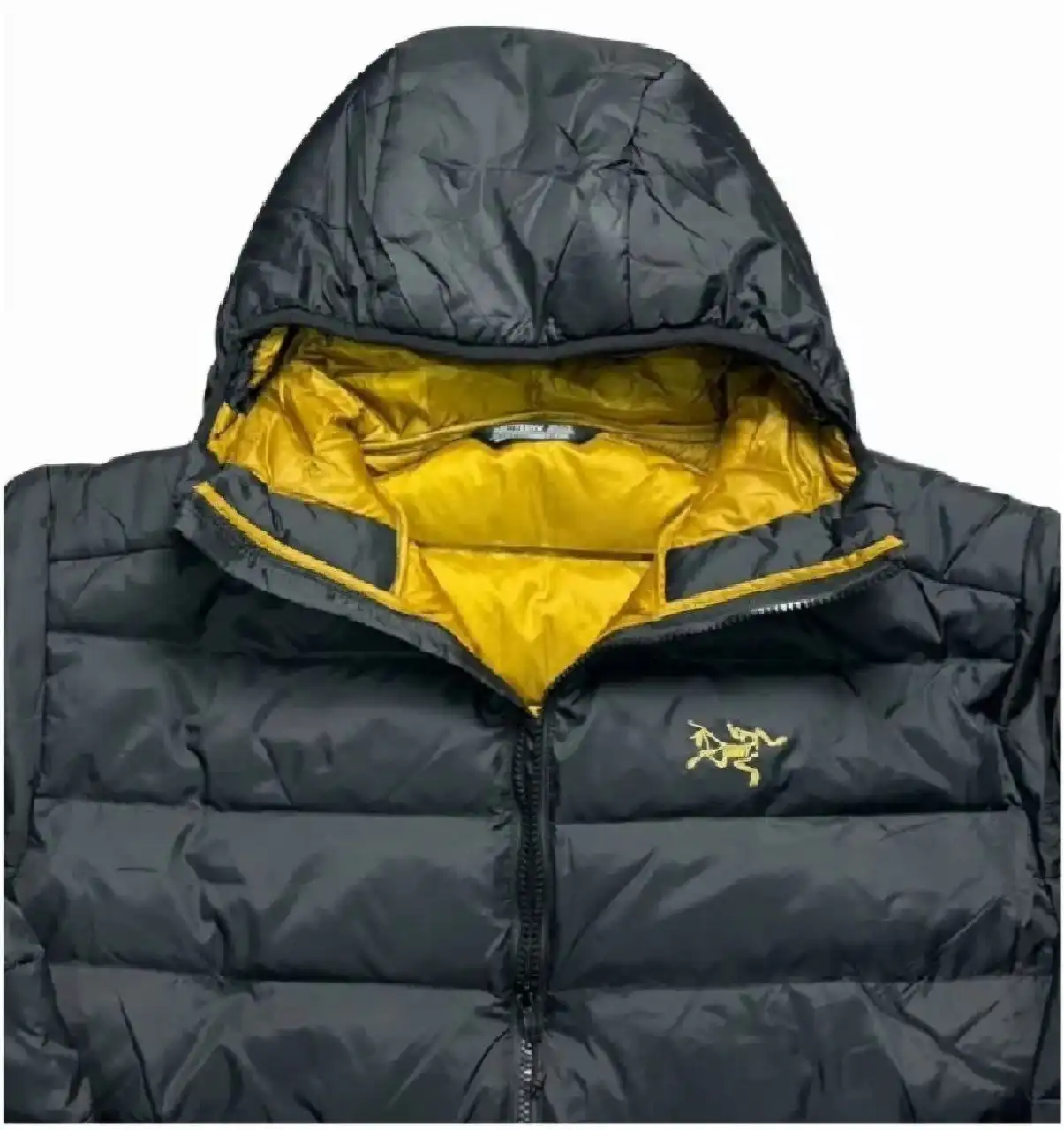 Зимняя куртка в Южно-Сахалинске - Верхняя одежда (Одежда) в Южно-Сахалинск