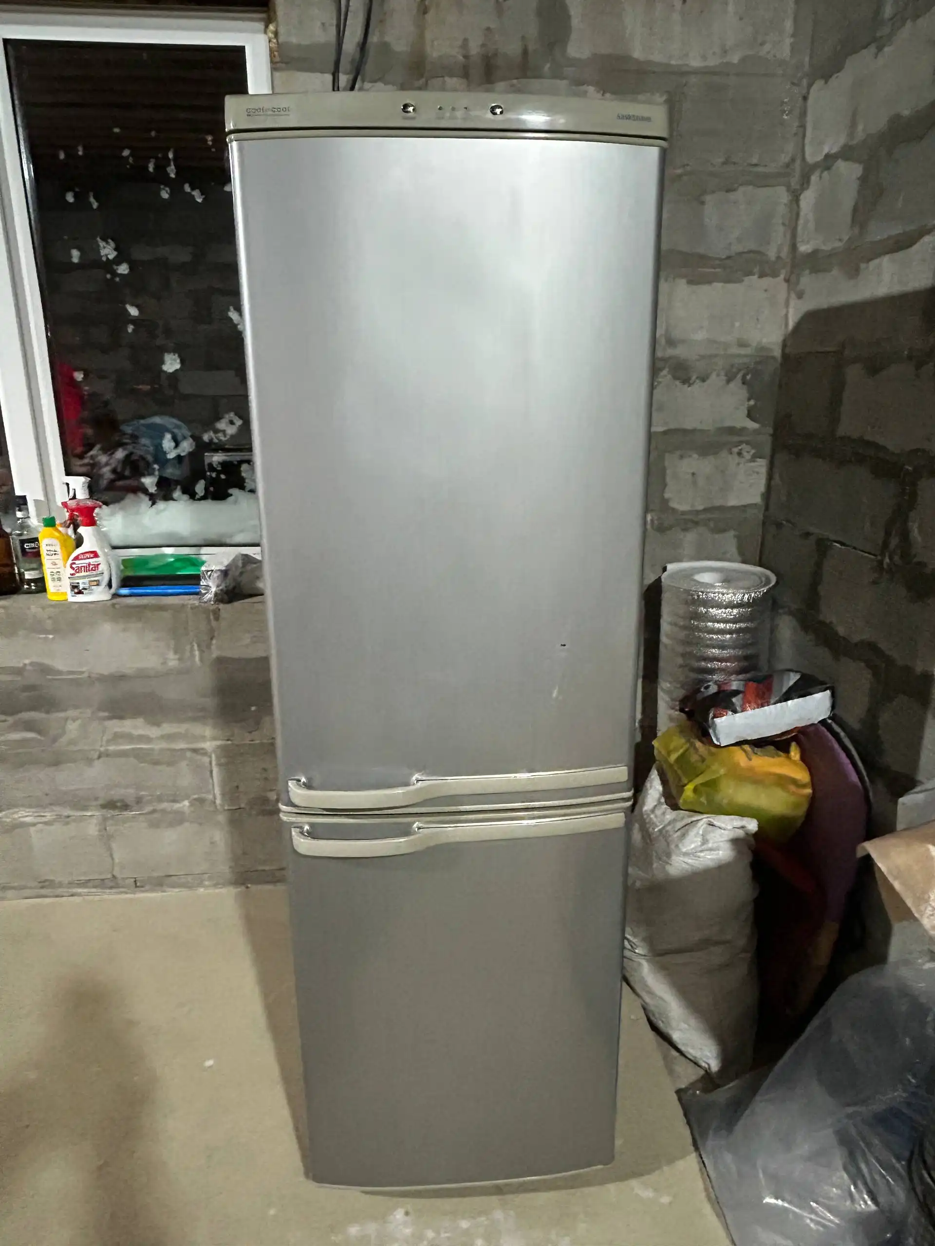 Продам холодильник - Бытовая техника (Для дома и дачи) в Южно-Сахалинск