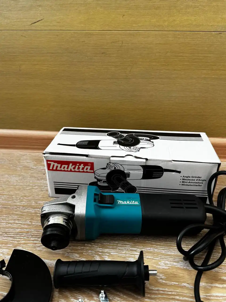 Болгарка Макита полный комплект - Электроинструменты (Барахолка) в Южно-Сахалинск