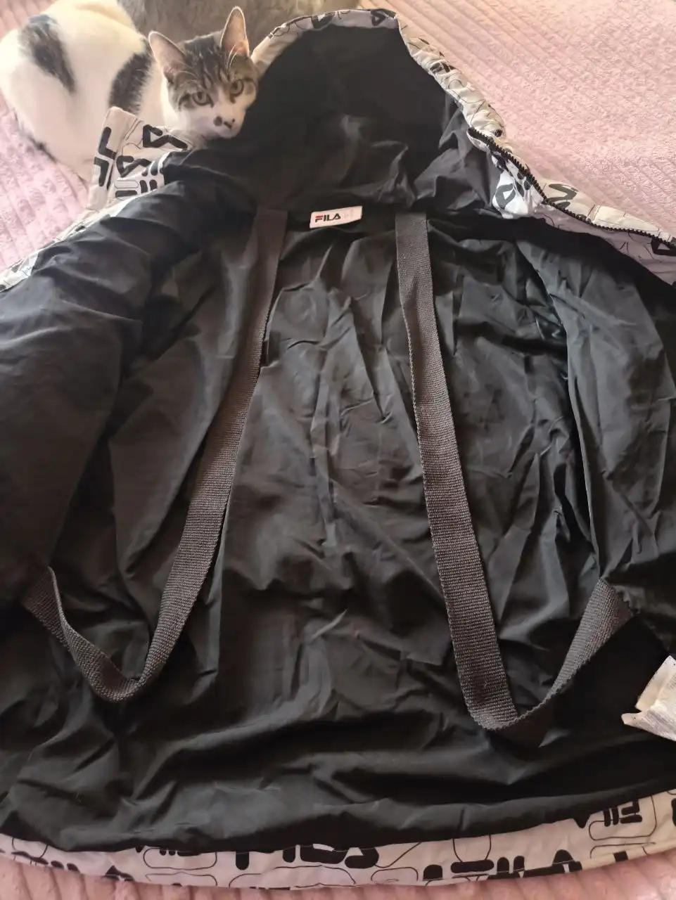 Пуховик Fila зима р 44-46 - Верхняя одежда (Одежда) в Южно-Сахалинск