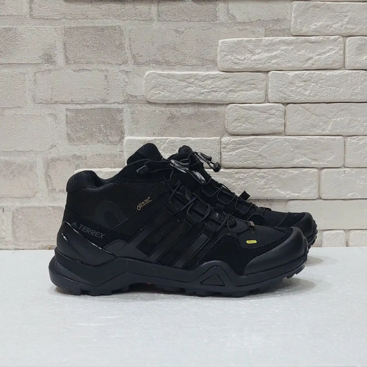 Зимние кроссовки - Обувь (Одежда) в Южно-Сахалинск