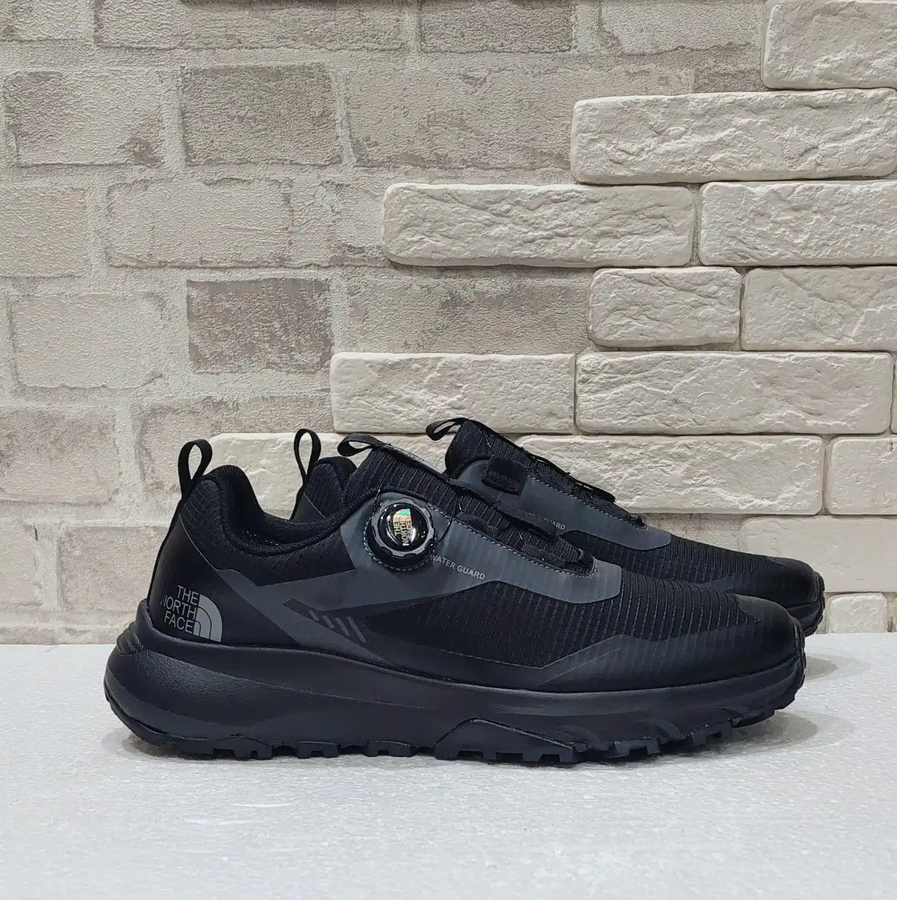 Зимние кроссовки - Обувь (Одежда) в Южно-Сахалинск