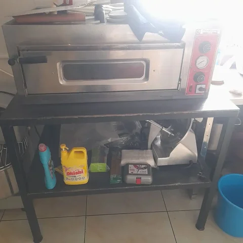 Профессиональная итальянская пицца-печь со стеллажом - Готовый бизнес и оборудование в Южно-Сахалинск