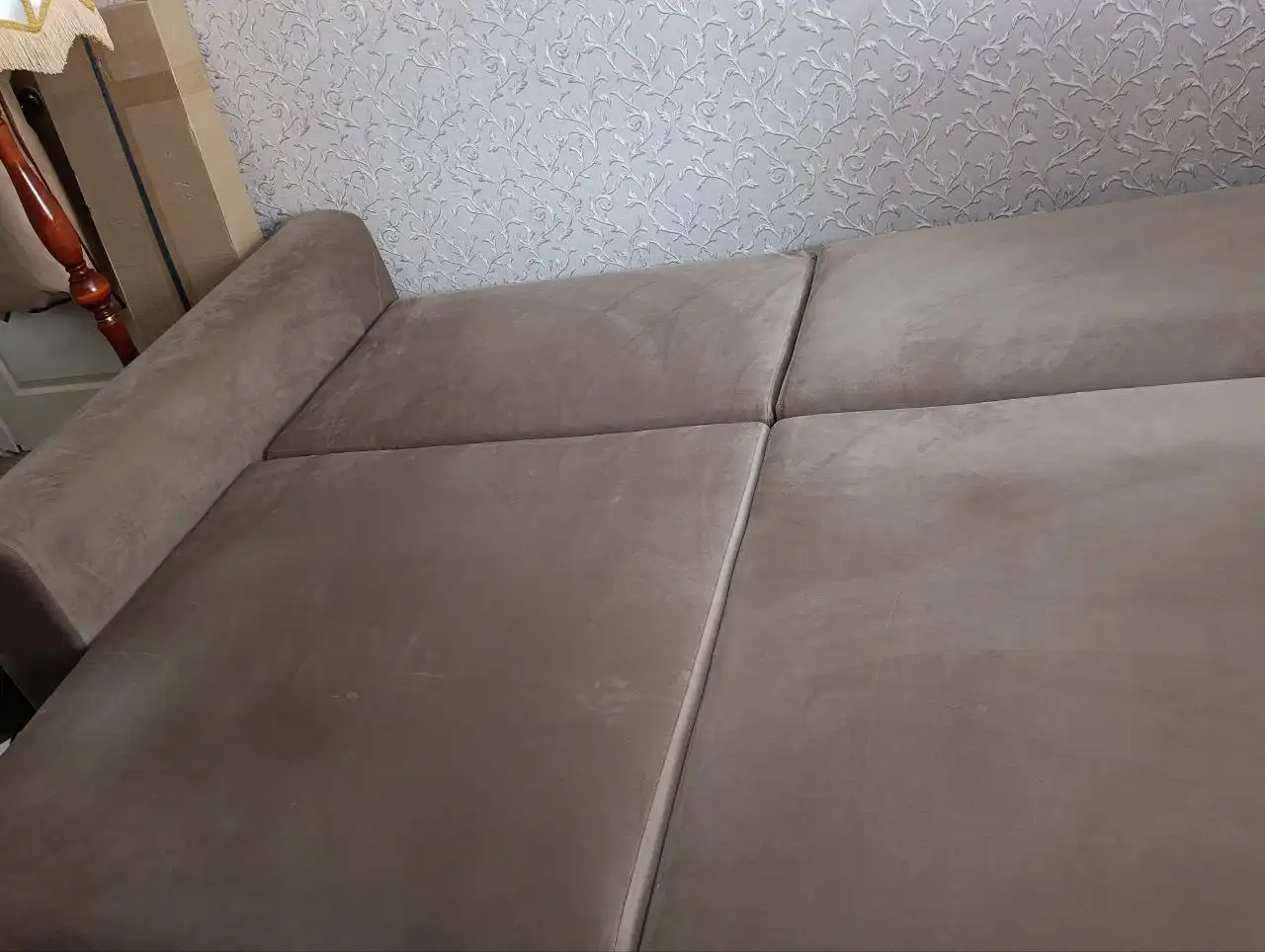 Продам диван практически новый - Мебель (Для дома и дачи) в Южно-Сахалинск