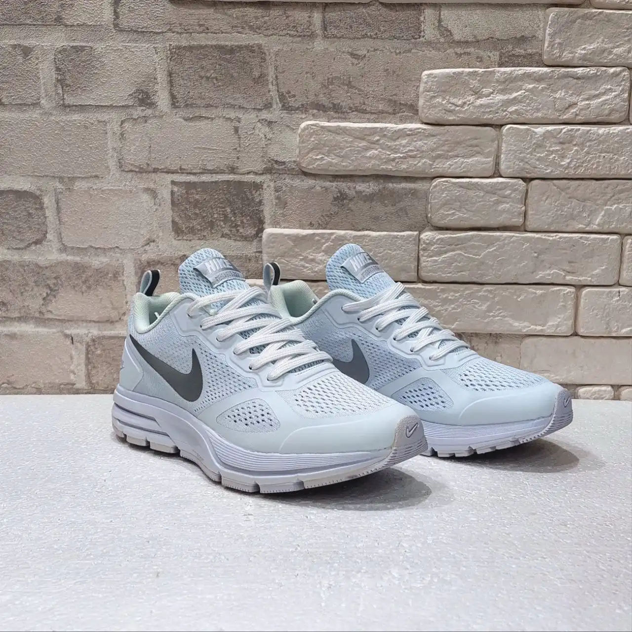 Беговые кроссовки 41 размер - Обувь (Одежда) в Южно-Сахалинск