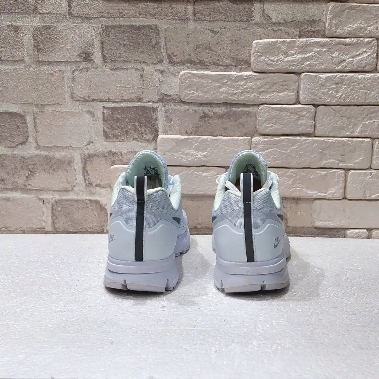 Беговые кроссовки 41 размер - Обувь (Одежда) в Южно-Сахалинск