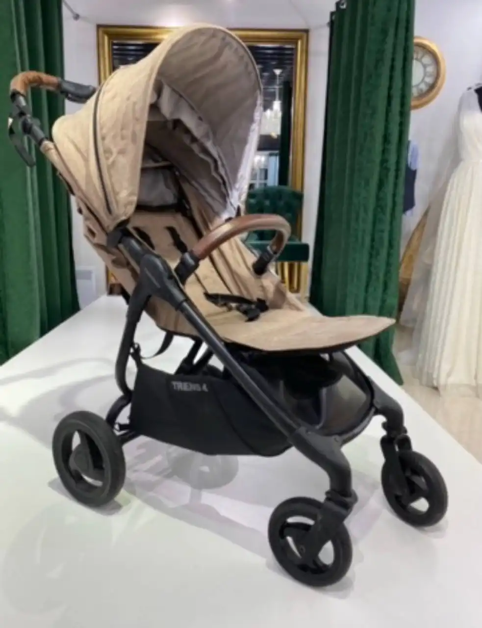 Продается прогулочная коляска - Коляски (Товары для детей) в Южно-Сахалинск