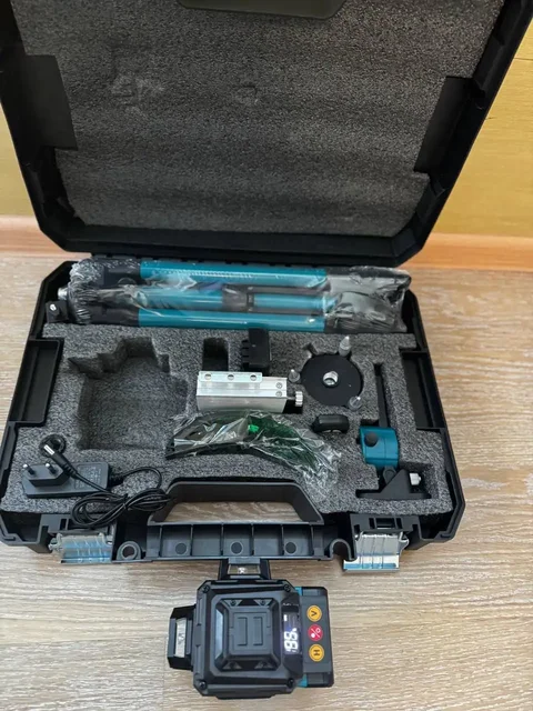 Лазерный уровень Макита с треногой полный комплект - Розыгрыш в Южно-Сахалинск