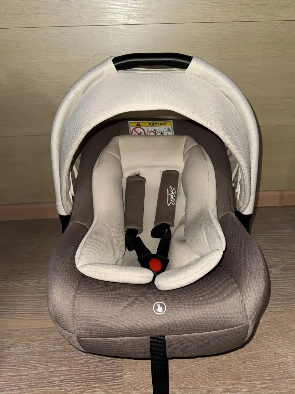 Продам авто люльку для детей от 0 до 1 года - Автокресла и люльки (Товары для детей) в Южно-Сахалинск