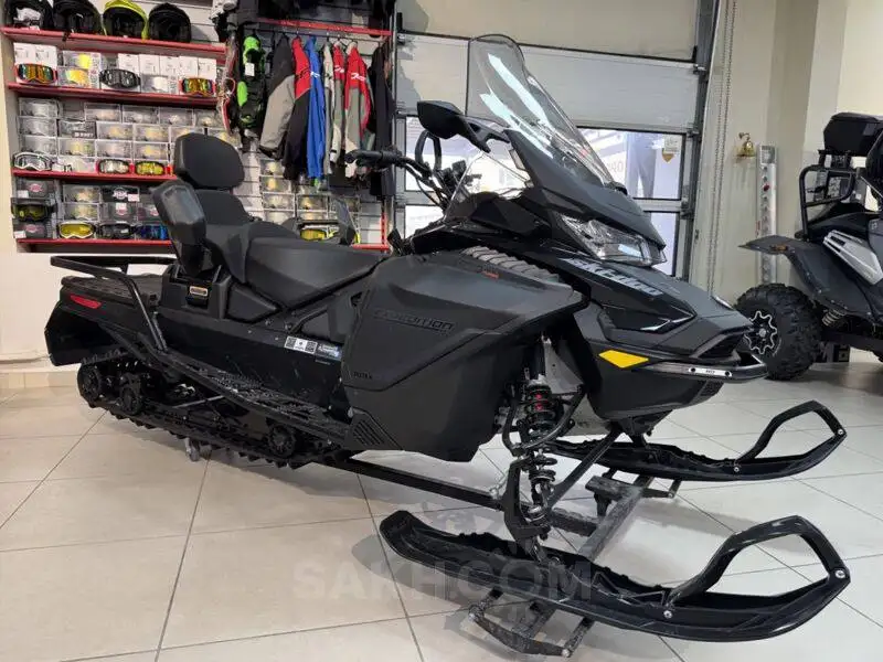 Двигатель BRP Ski-Doo Expedition le 20 900 ace - Двигатели (Запчасти) в Южно-Сахалинск