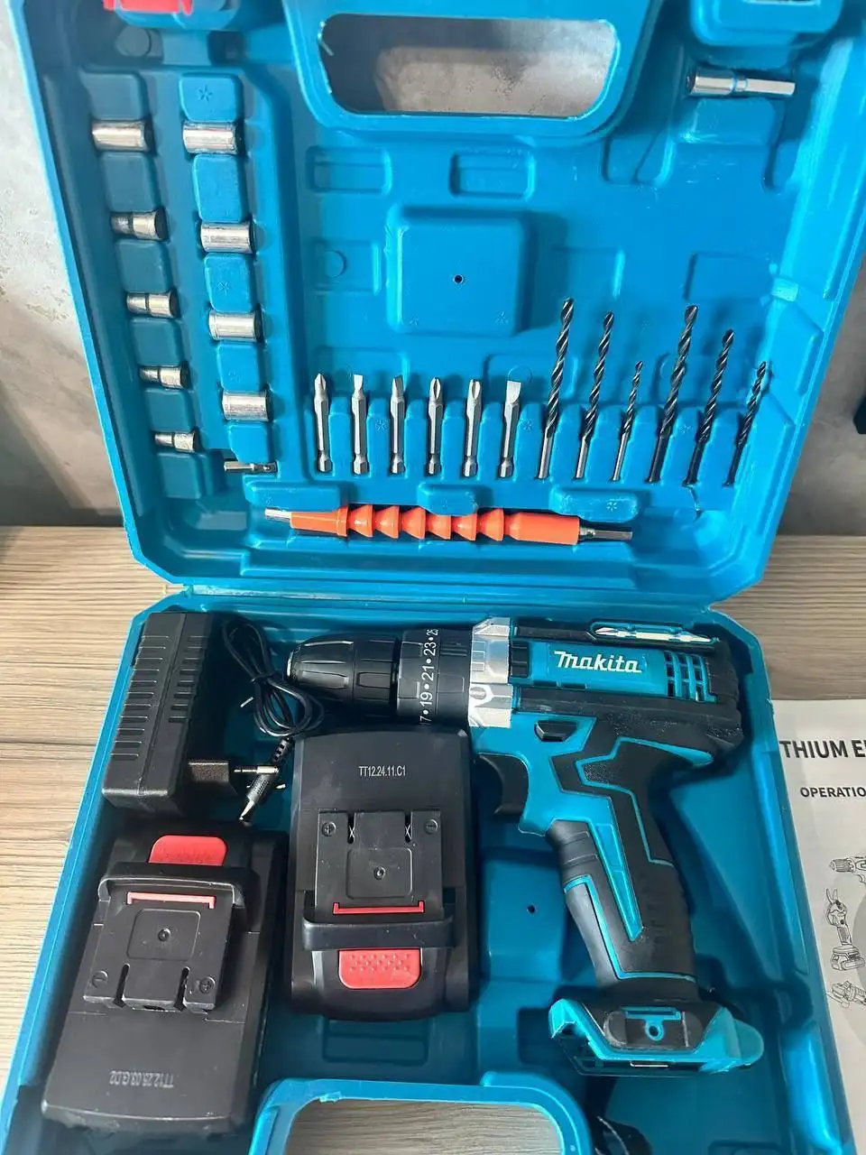 Шуруповерт-дрель ударный Makita новый - Электроинструменты (Барахолка) в Южно-Сахалинск