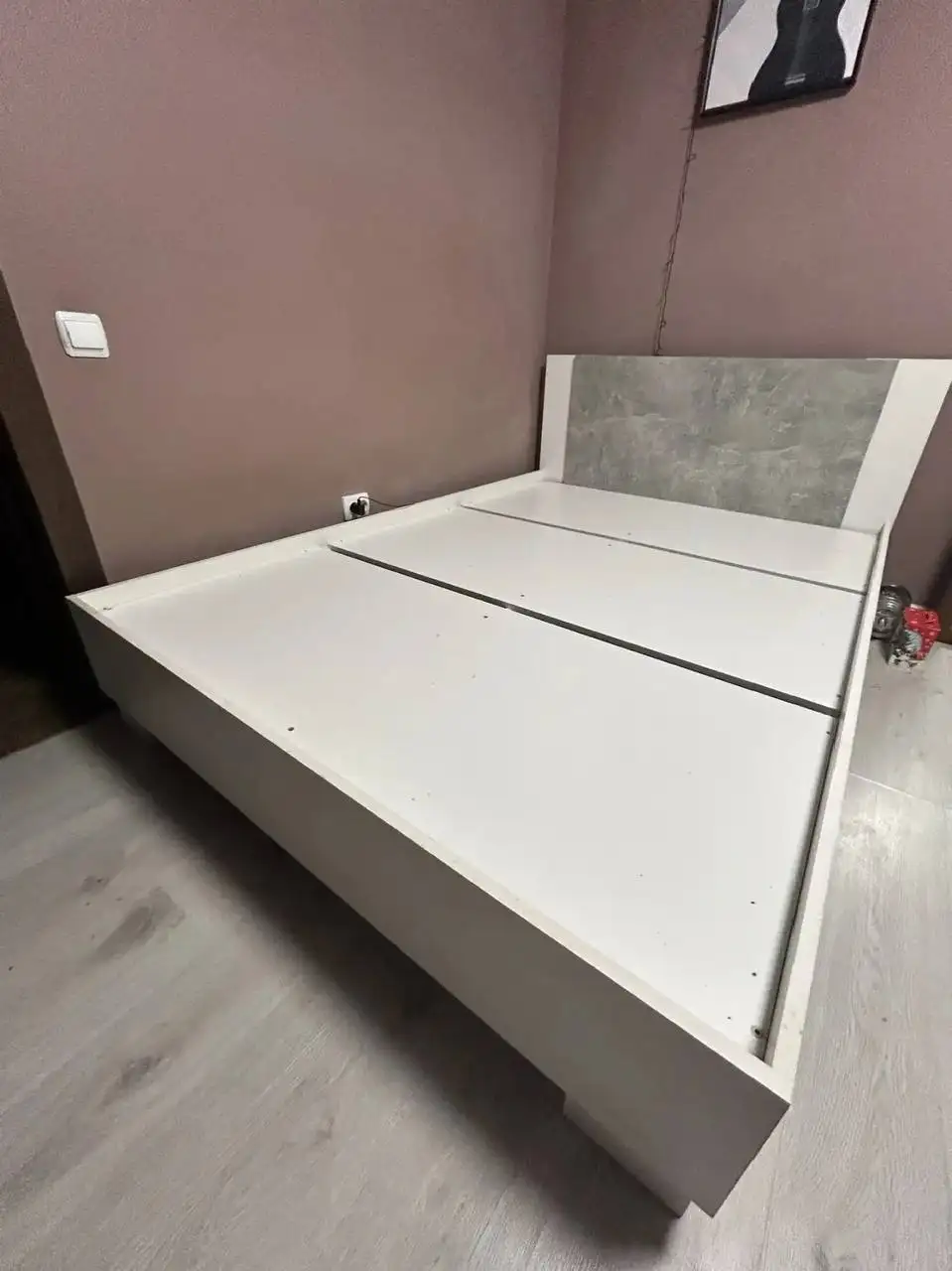 Кровать 140х200 с матрасом б/у - Мебель (Для дома и дачи) в Южно-Сахалинск