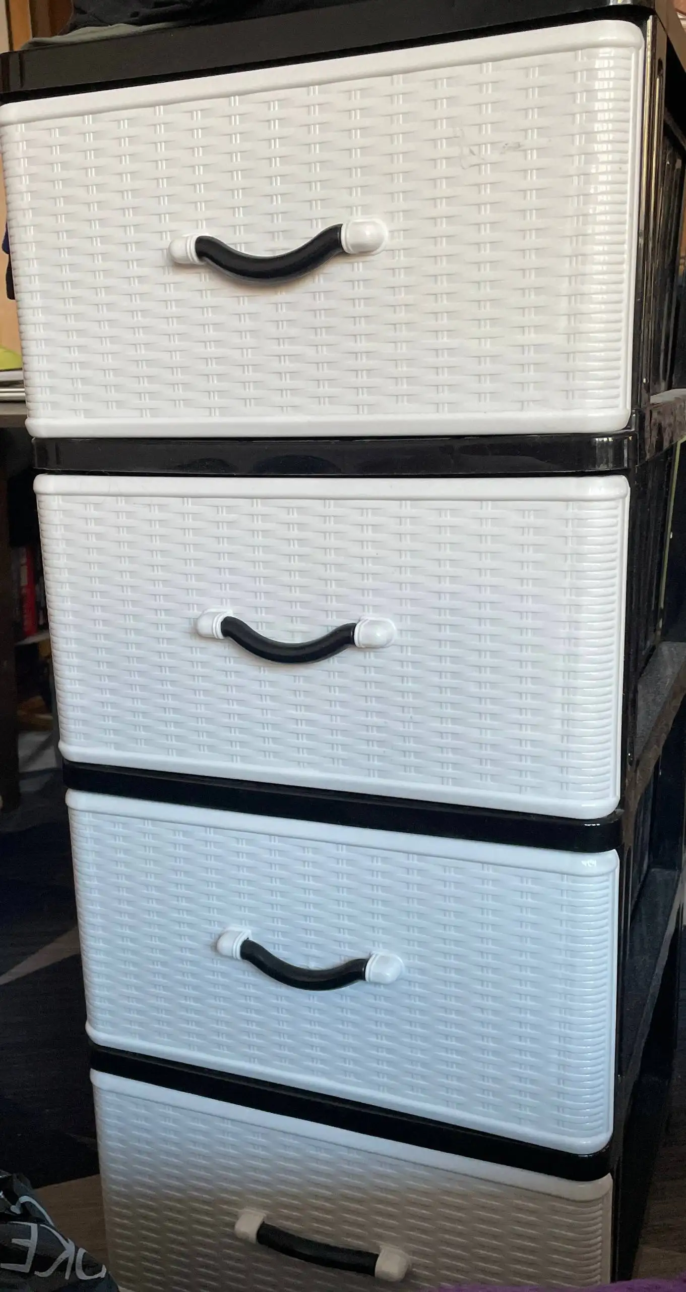 Продам удобный комод - Барахолка в Южно-Сахалинск