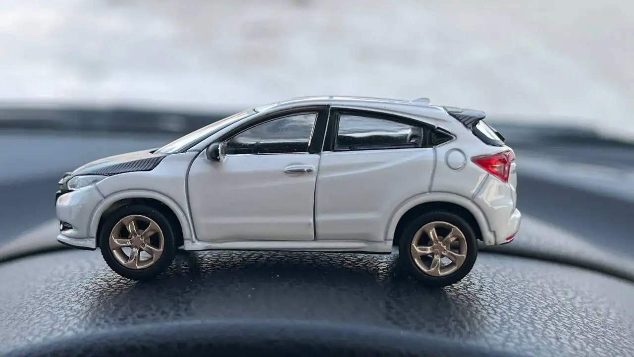 Продажа металлических моделек - Коллекционные предметы (Барахолка) в Южно-Сахалинск