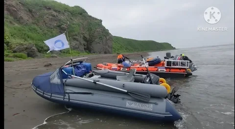 Продам комплект лодка НДНД Флагман 380 с мотором Suzuki 9.9-15 лс - Музыкальные инструменты в Южно-Сахалинск