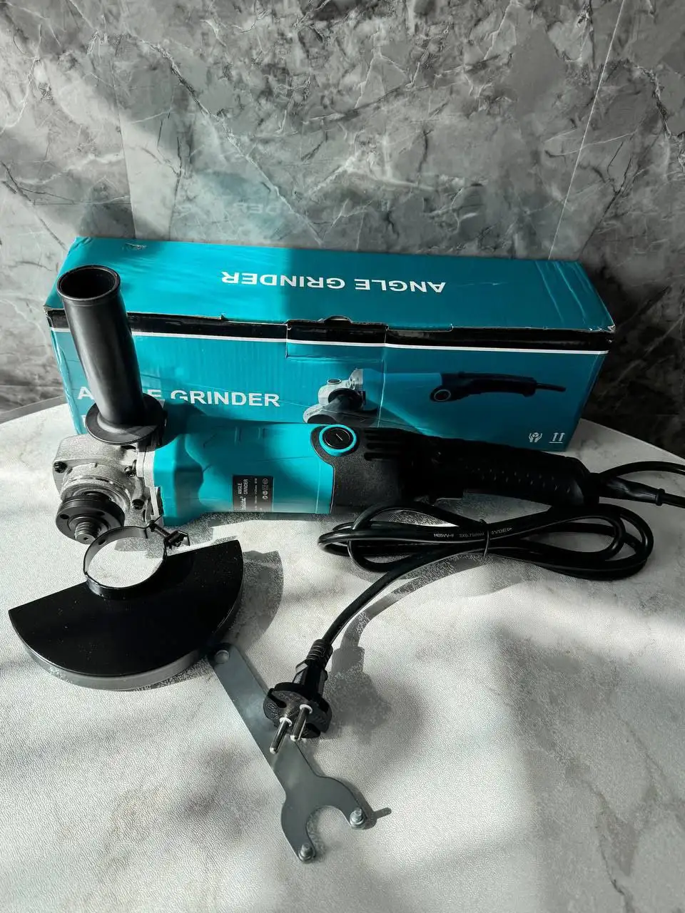 Болгарка Макита полный комплект - Электроинструменты (Барахолка) в Южно-Сахалинск