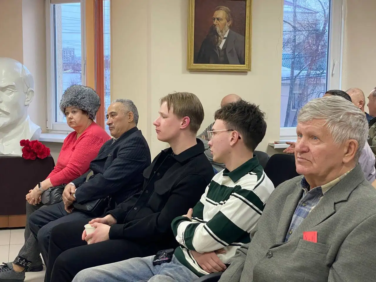 Пленум Южно-Сахалинского горкома КПРФ - Барахолка в Южно-Сахалинск