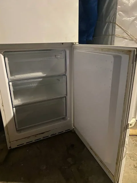 Холодильник в хорошем состоянии - частное объявление в Холмск